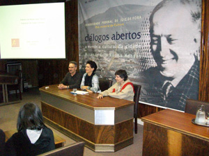 Maria Luisa Tavora inicia sua palestra
