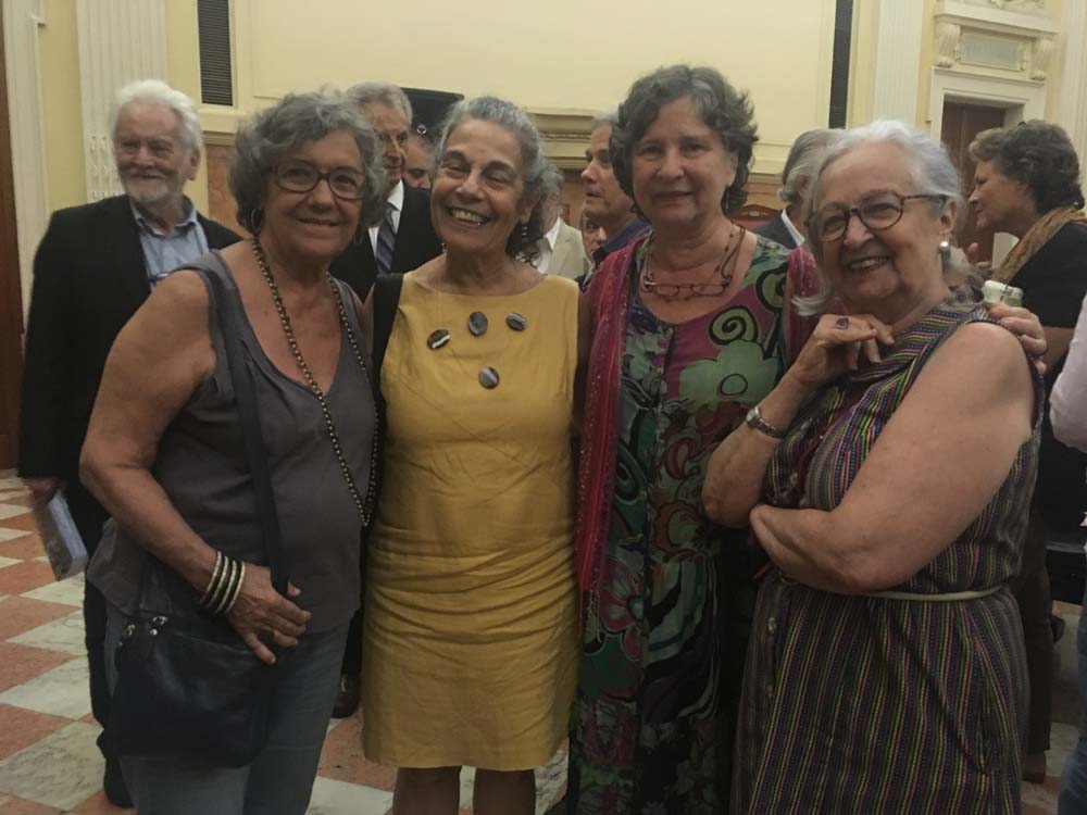 Noni e amigas